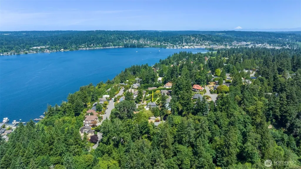 6121 NE 152nd Street Kenmore WA 98028