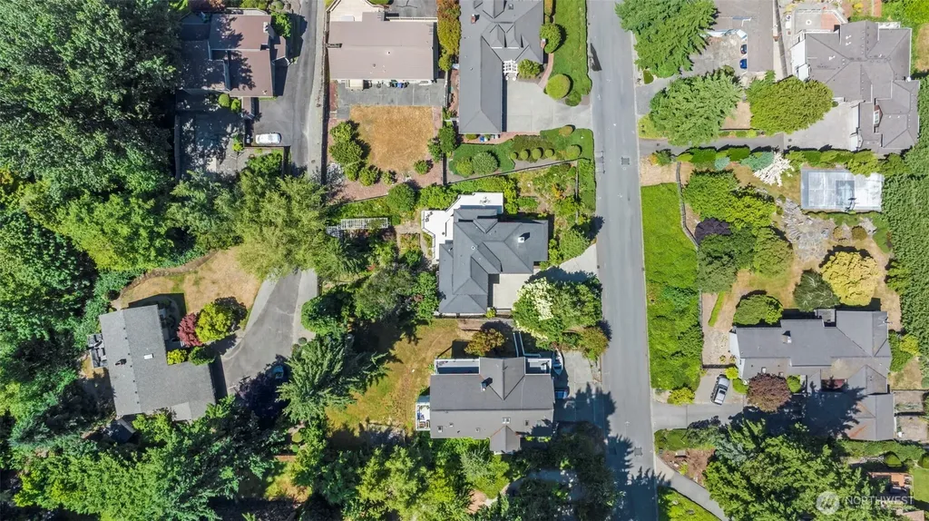 6121 NE 152nd Street Kenmore WA 98028