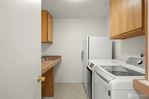 6121 NE 152nd Street Kenmore WA 98028