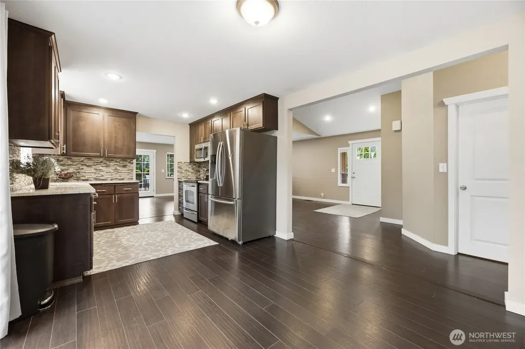 6911 Vandermark Road E Bonney Lake WA 98391