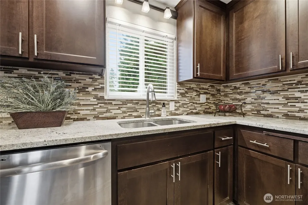 6911 Vandermark Road E Bonney Lake WA 98391