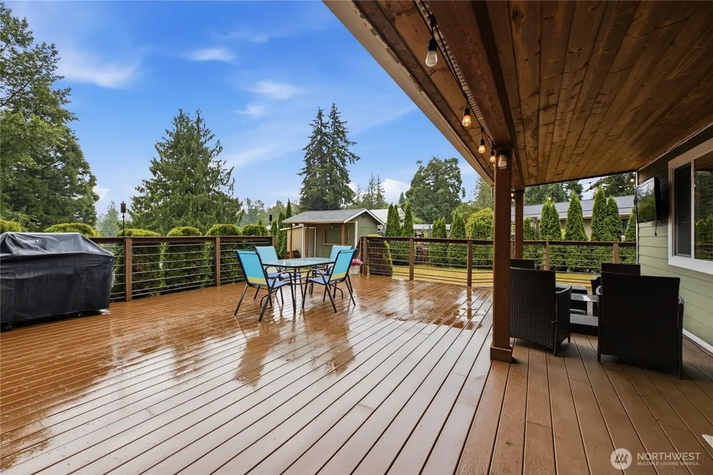 6911 Vandermark Road E Bonney Lake WA 98391