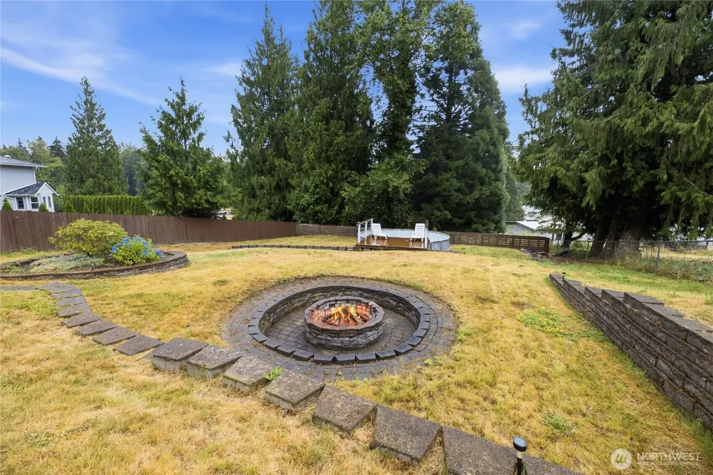 6911 Vandermark Road E Bonney Lake WA 98391