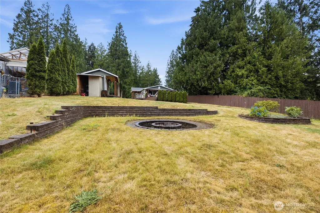 6911 Vandermark Road E Bonney Lake WA 98391