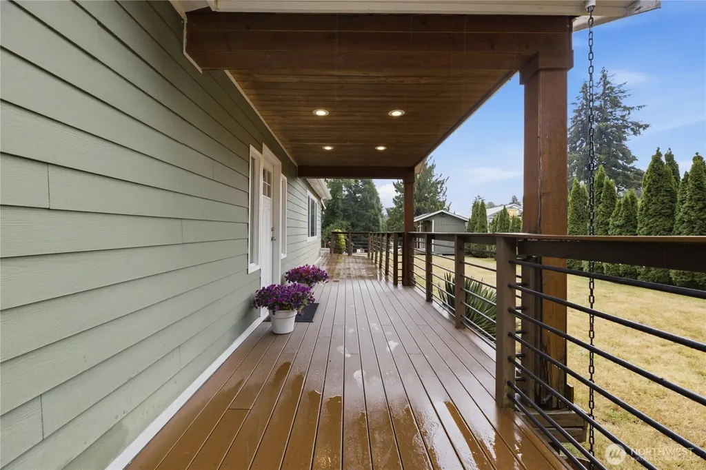 6911 Vandermark Road E Bonney Lake WA 98391