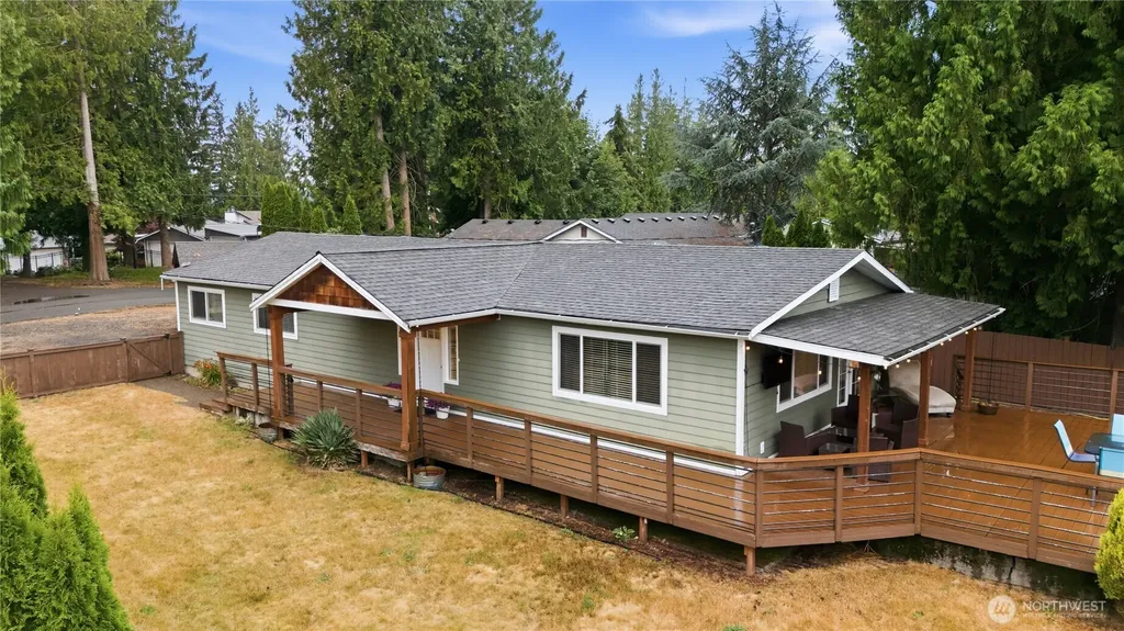 6911 Vandermark Road E Bonney Lake WA 98391