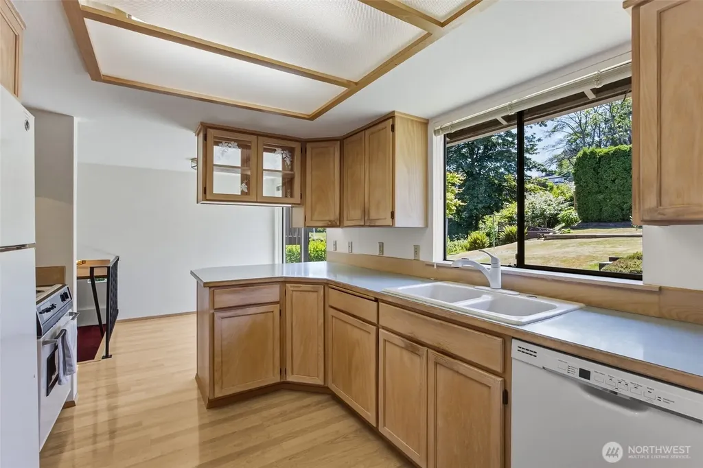 611 SW 293rd Street Federal Way WA 98023