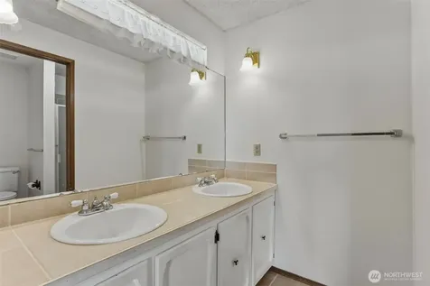 611 SW 293rd Street Federal Way WA 98023