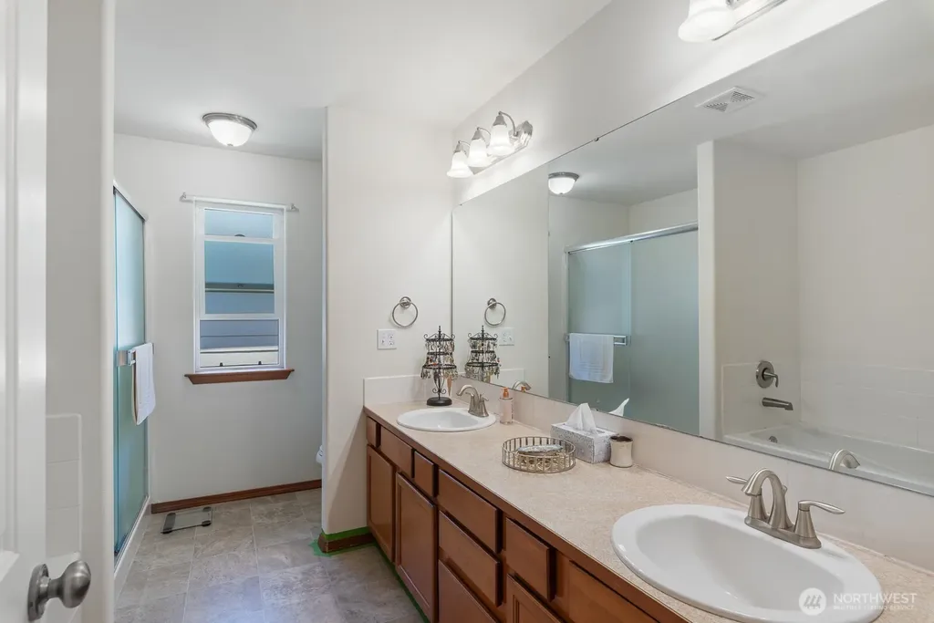 509 E Division Street Arlington WA 98223