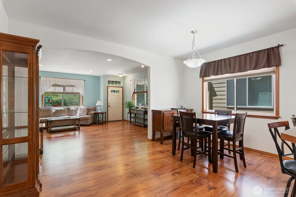 509 E Division Street Arlington WA 98223