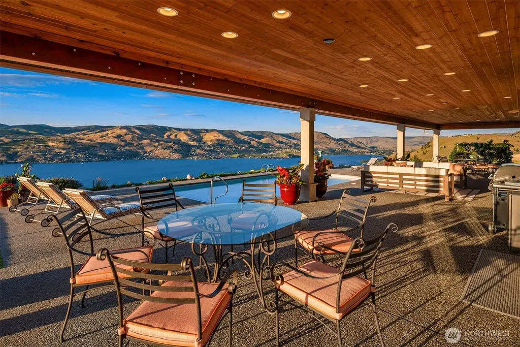 450 Hawks Meadow Road Chelan WA 98816
