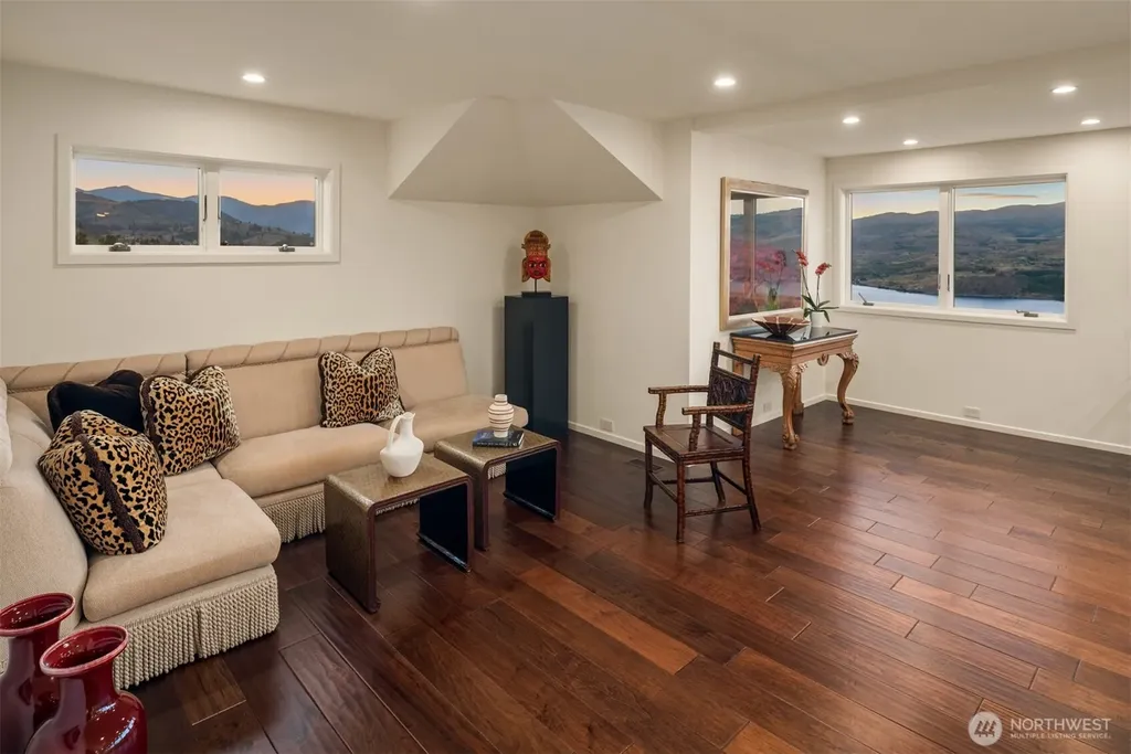 450 Hawks Meadow Road Chelan WA 98816