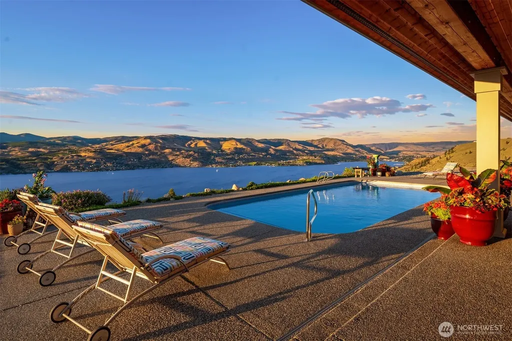450 Hawks Meadow Road Chelan WA 98816
