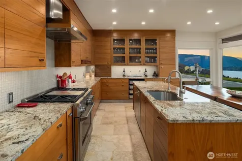 450 Hawks Meadow Road Chelan WA 98816