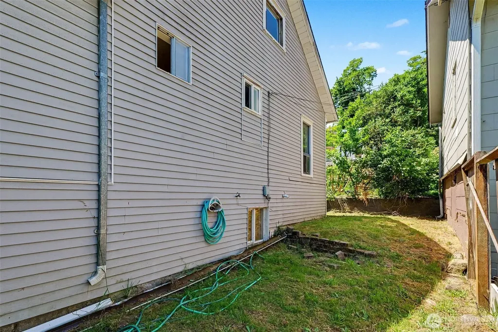 140 S Cambrian Avenue Bremerton WA 98312