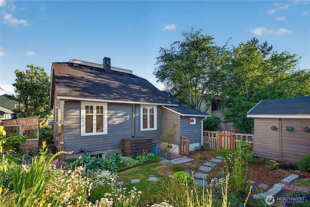 3632 S Findlay Street Seattle WA 98118