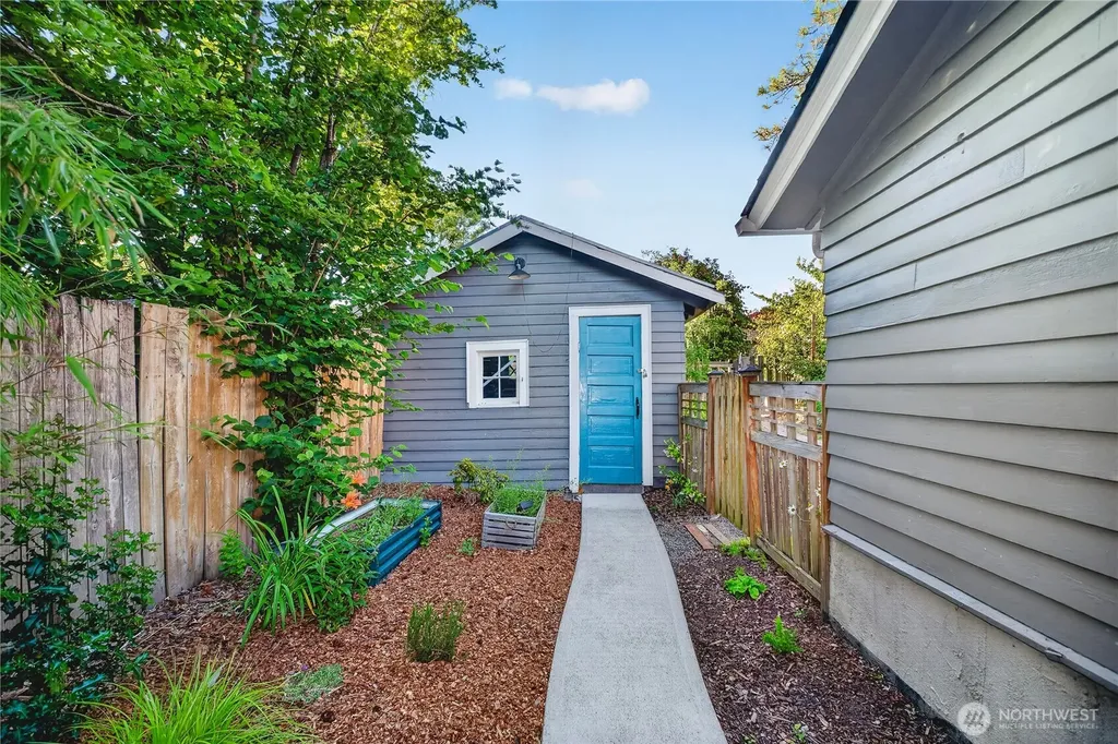 3632 S Findlay Street Seattle WA 98118