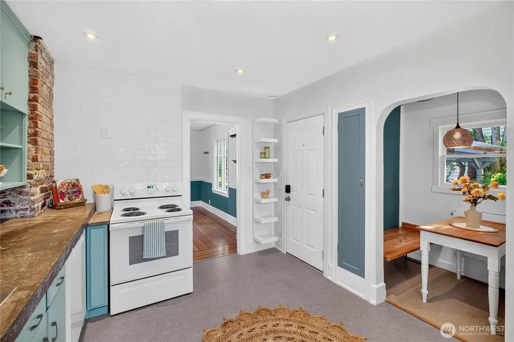 3632 S Findlay Street Seattle WA 98118
