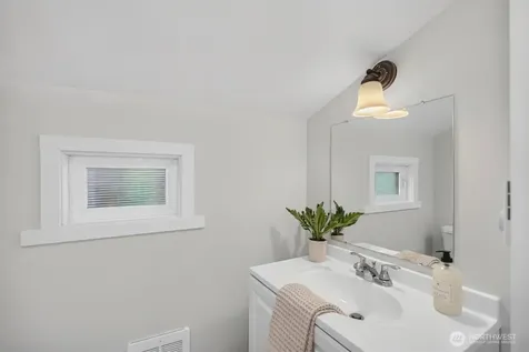 3632 S Findlay Street Seattle WA 98118