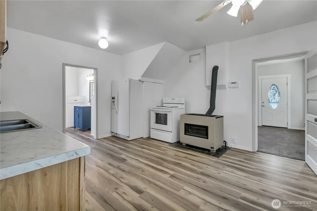 223 R Street NE Auburn WA 98002