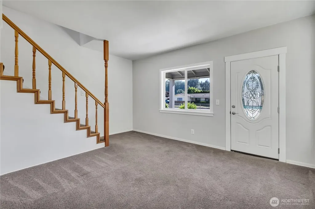 223 R Street NE Auburn WA 98002