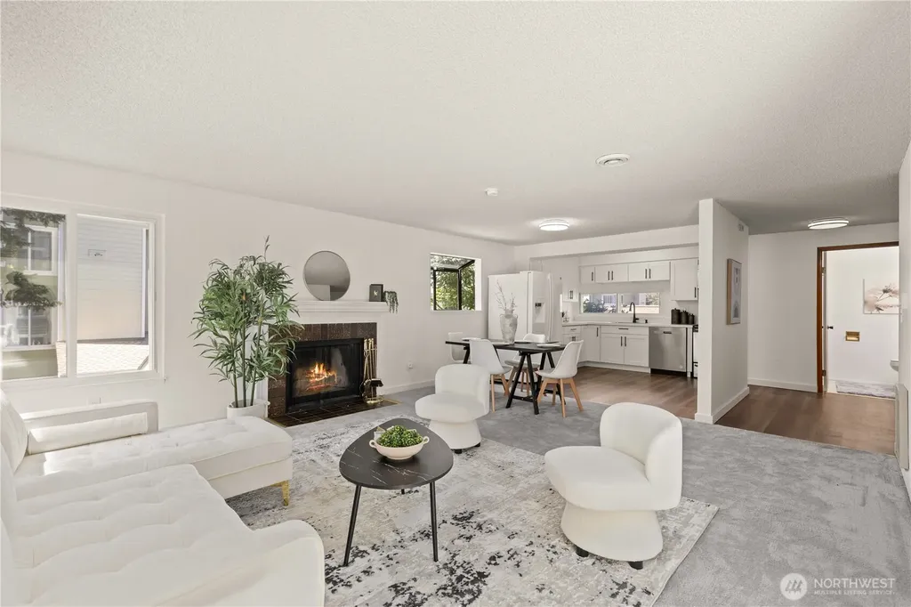 22246 24th Avenue S Des Moines WA 98198