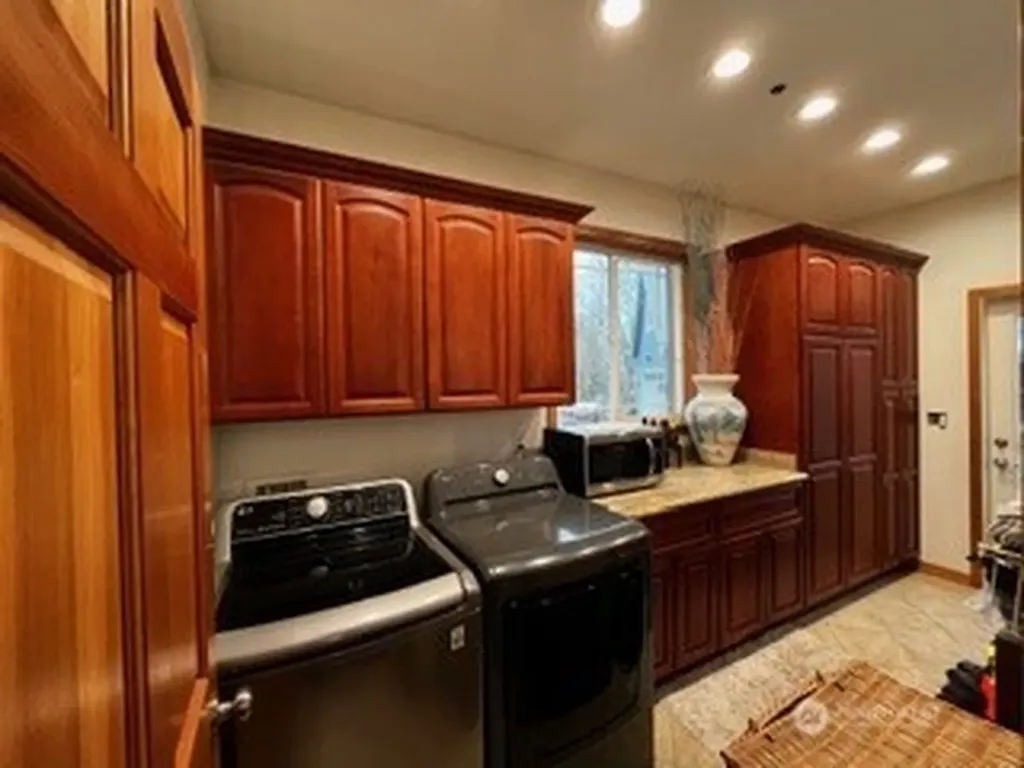 48219 284th Avenue SE Enumclaw WA 98022