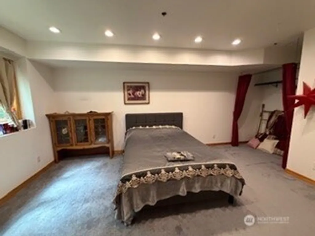 48219 284th Avenue SE Enumclaw WA 98022