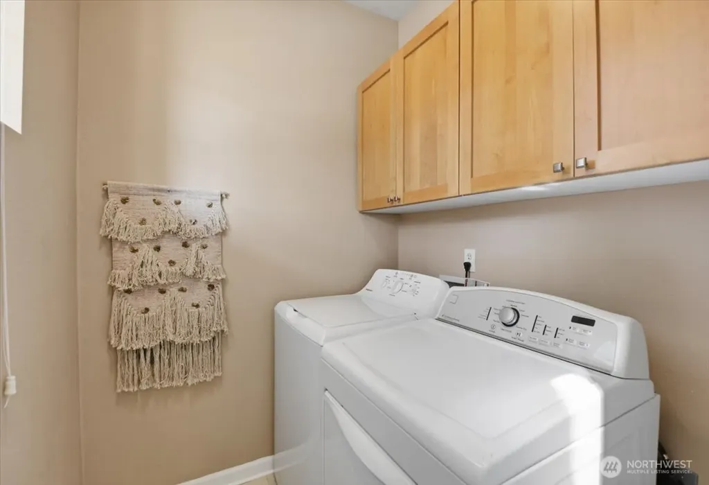 104 NE Sunset Street Poulsbo WA 98370
