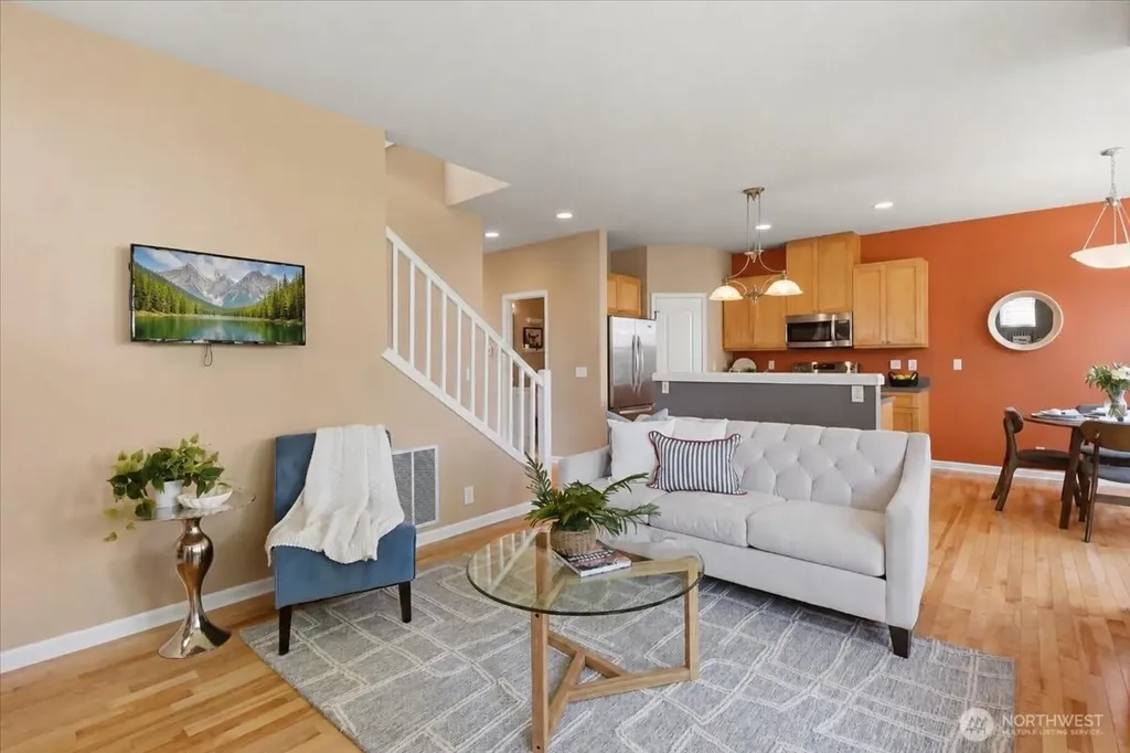 104 NE Sunset Street Poulsbo WA 98370