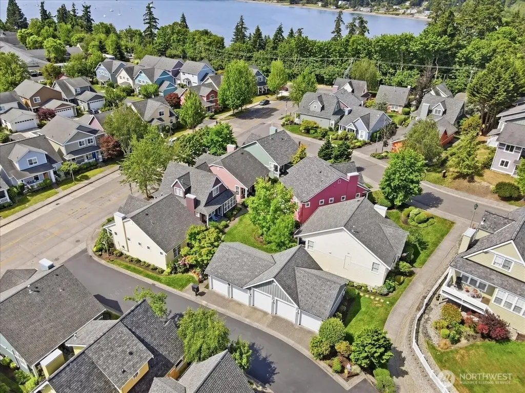 104 NE Sunset Street Poulsbo WA 98370