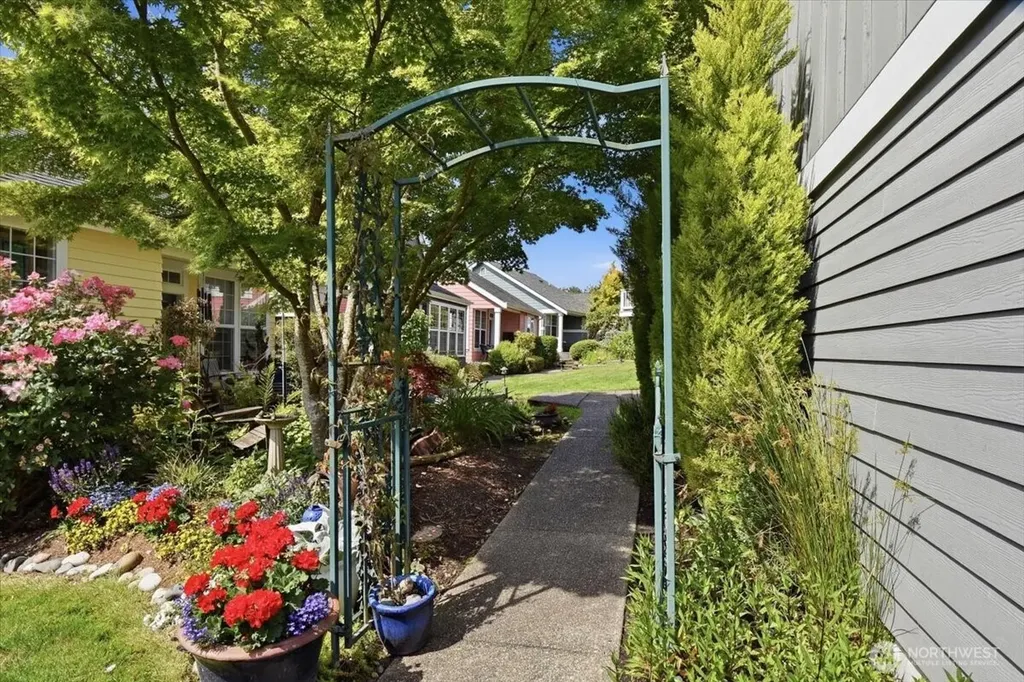 104 NE Sunset Street Poulsbo WA 98370