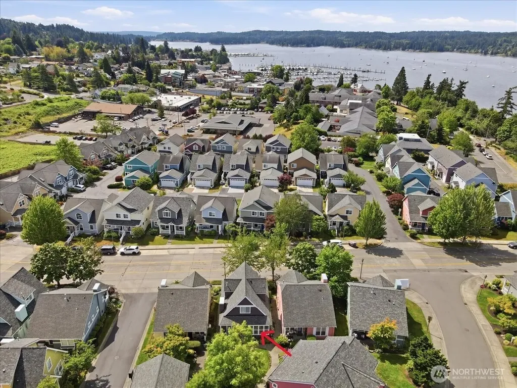 104 NE Sunset Street Poulsbo WA 98370