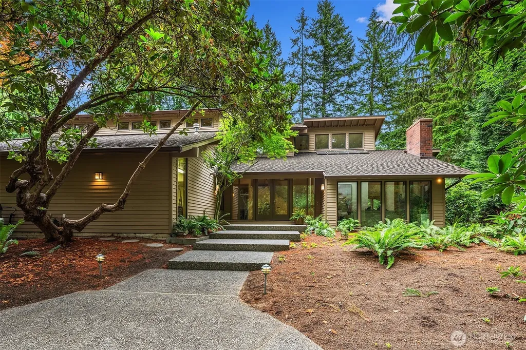 12820 NE 39th Street Bellevue WA 98005