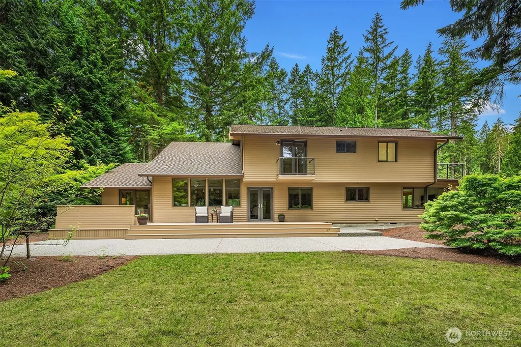 12820 NE 39th Street Bellevue WA 98005