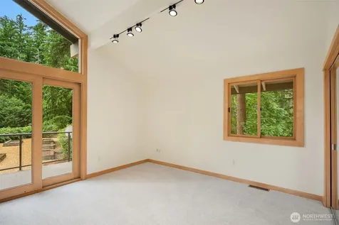 12820 NE 39th Street Bellevue WA 98005