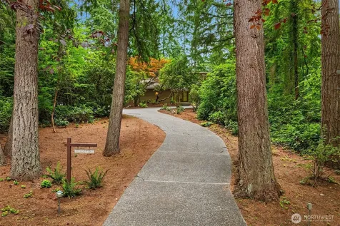 12820 NE 39th Street Bellevue WA 98005