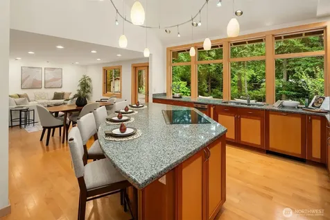 12820 NE 39th Street Bellevue WA 98005