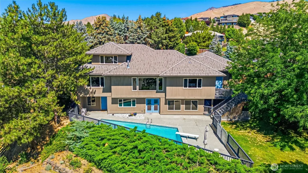 323 Stoneybrook Lane Wenatchee WA 98801