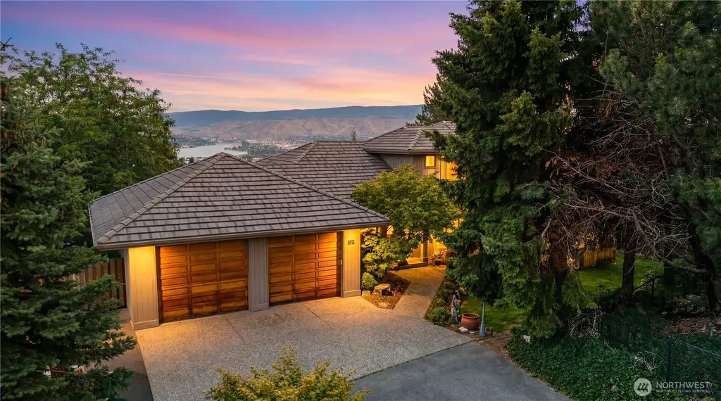 323 Stoneybrook Lane Wenatchee WA 98801