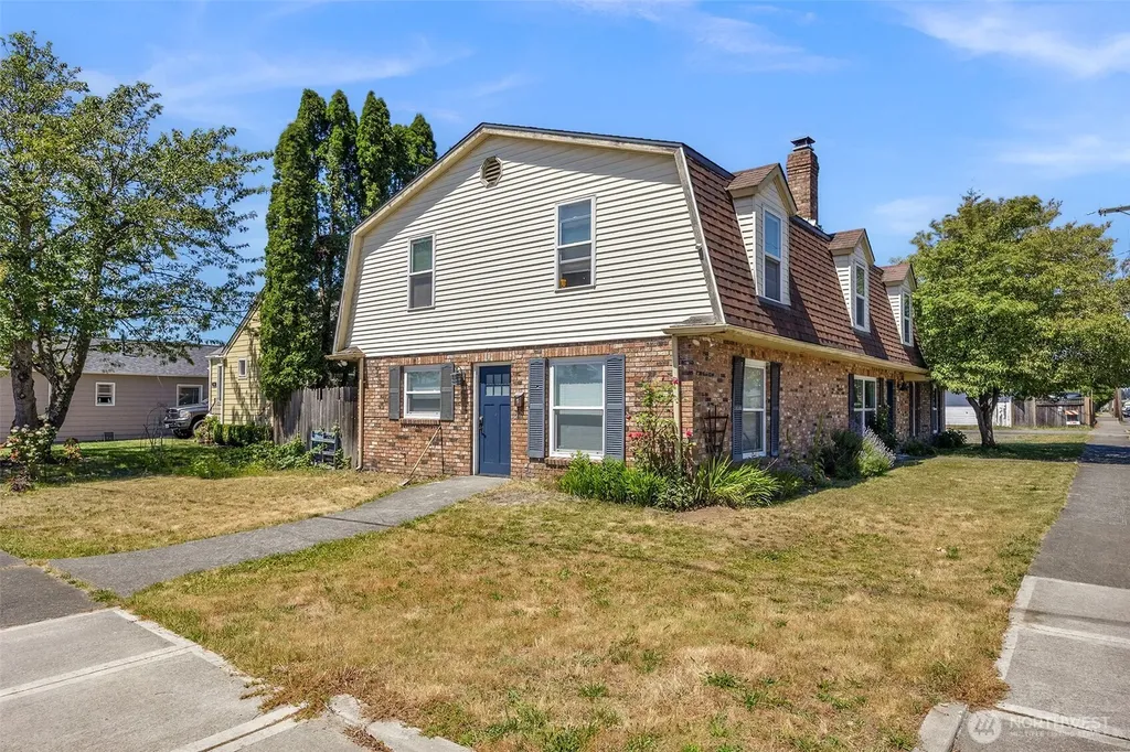 1527 8th Street Marysville WA 98270