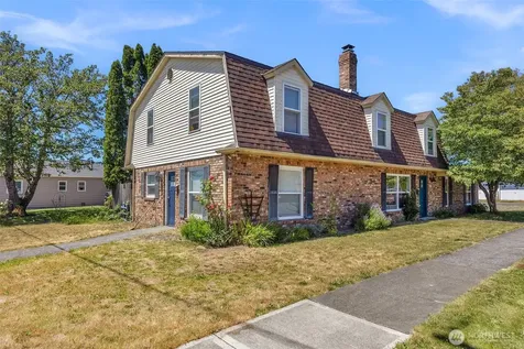 1527 8th Street Marysville WA 98270