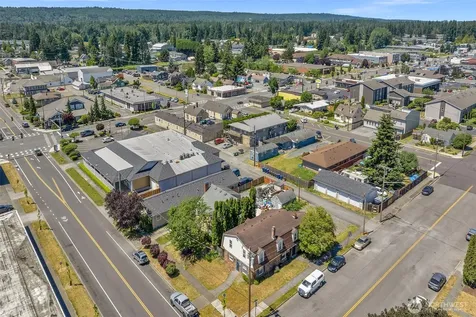 1527 8th Street Marysville WA 98270