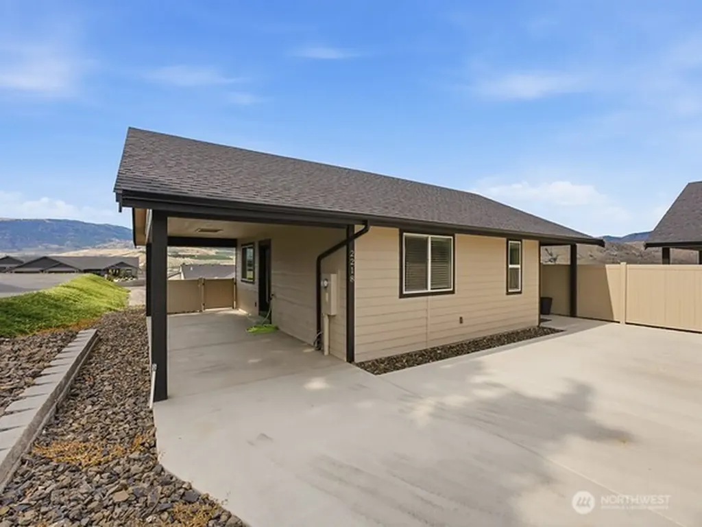 2214 SE 6th Street SE East Wenatchee WA 98802