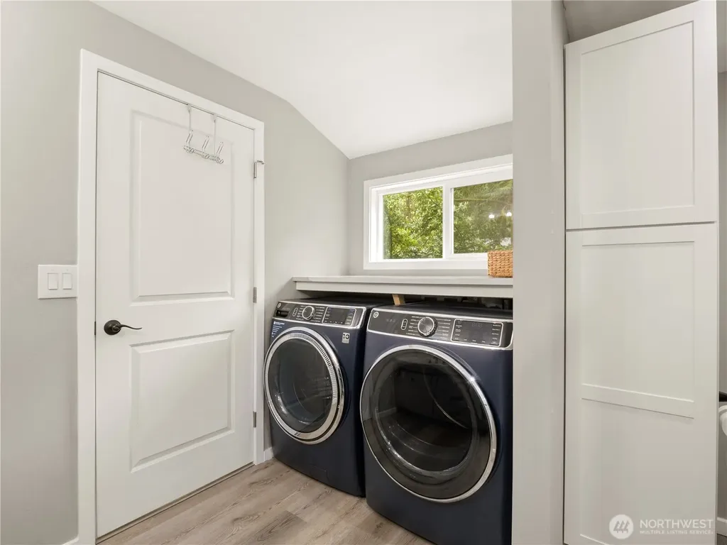 15245 260th Avenue SE Issaquah WA 98027