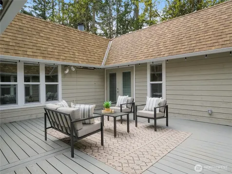15245 260th Avenue SE Issaquah WA 98027