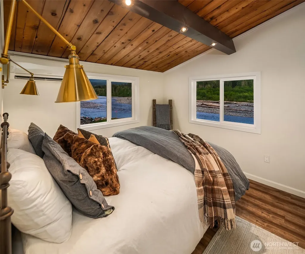 132 Slalom Way Packwood WA 98361