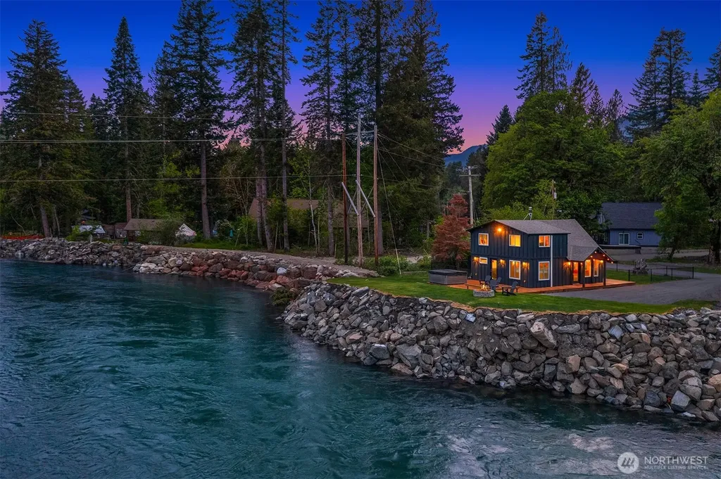132 Slalom Way Packwood WA 98361