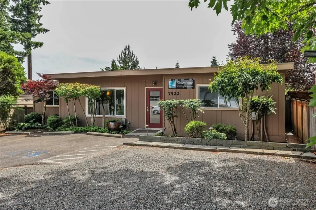 7522 221st Place SW Edmonds WA 98026