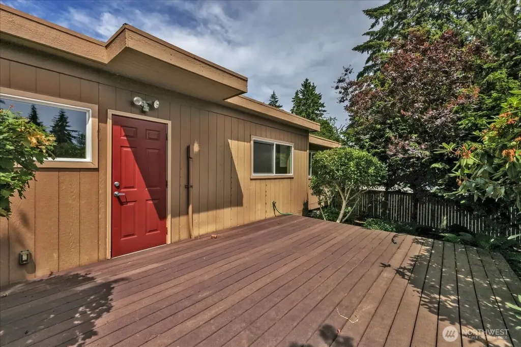 7522 221st Place SW Edmonds WA 98026